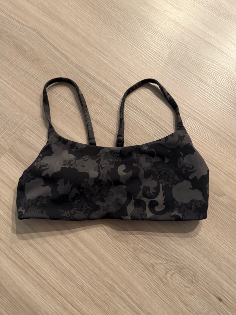 Lululemon bra with pads